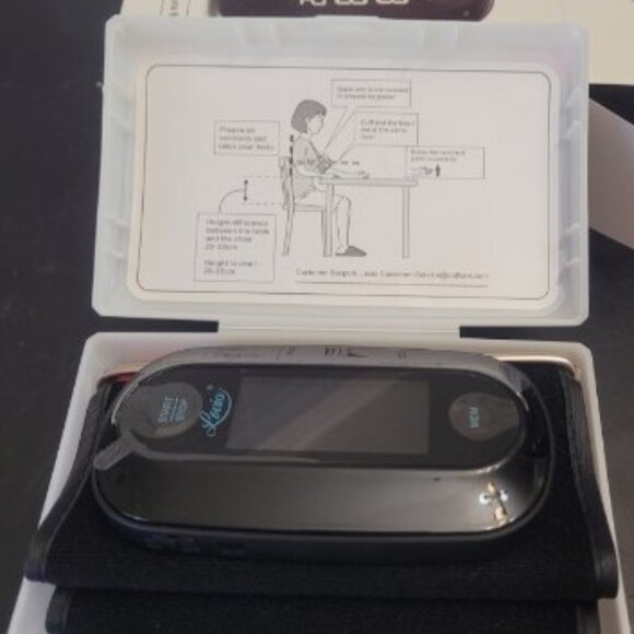 FREE SHIPPING !! Blood Pressure Monitor Upper Arm/One Piece Design - Picture 3 of 10